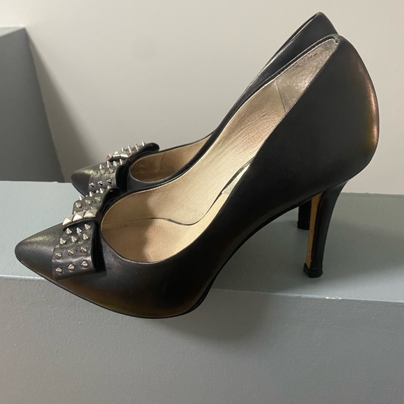 Bow detailed Heels - Picture 2 of 3